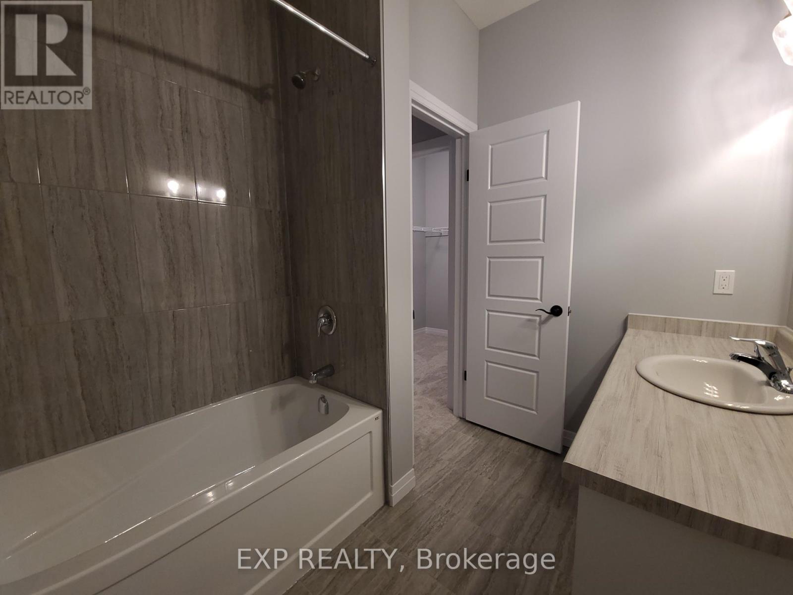249 Wesley Boulevard, Cambridge, Ontario  N1T 0C6 - Photo 18 - X12030524