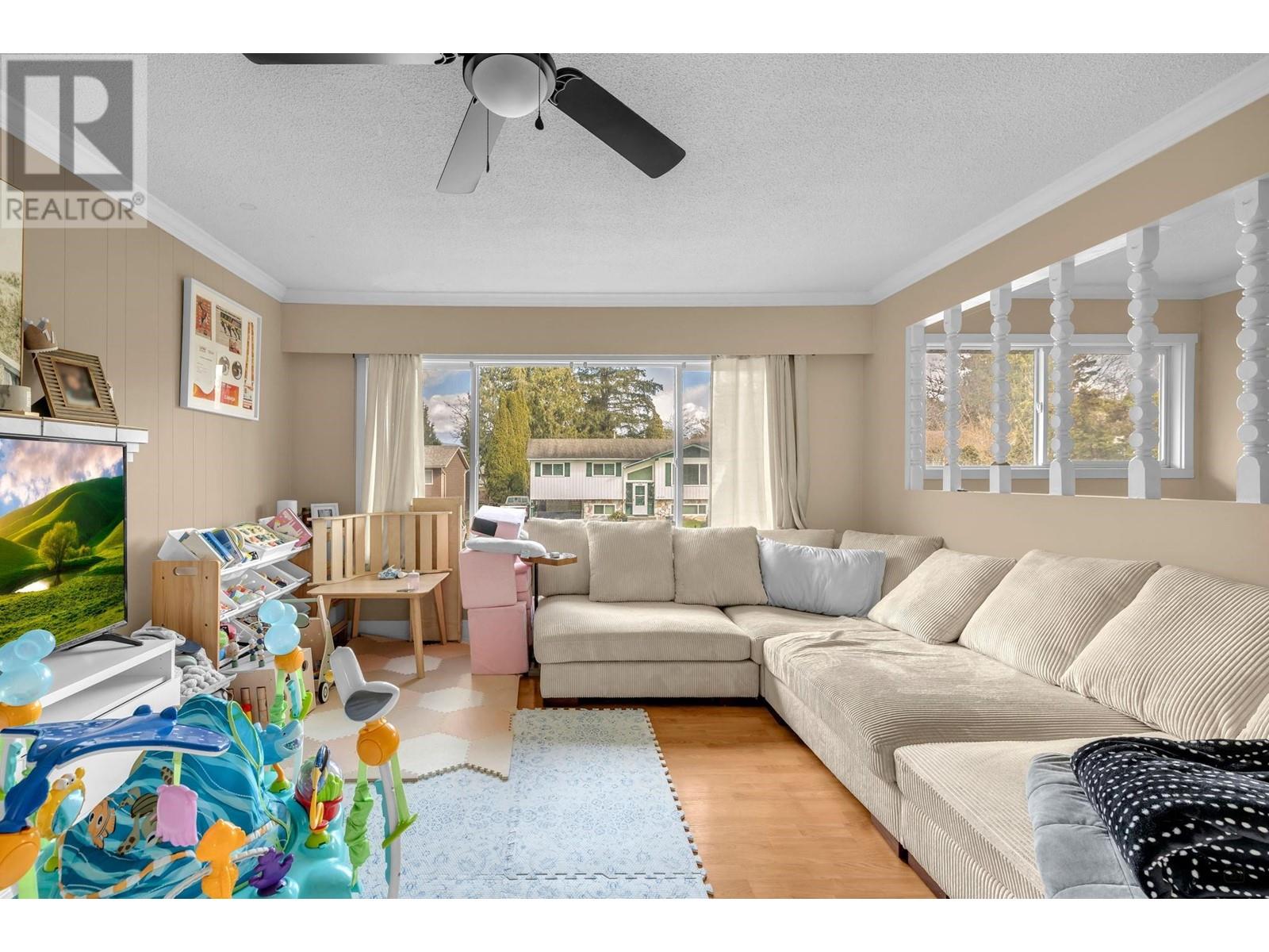12155 Gee Street, Maple Ridge, British Columbia  V2X 7M7 - Photo 7 - R2976843
