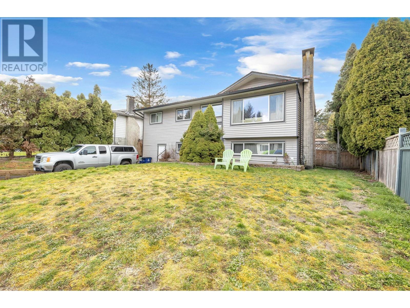 12155 Gee Street, Maple Ridge, British Columbia  V2X 7M7 - Photo 3 - R2976843