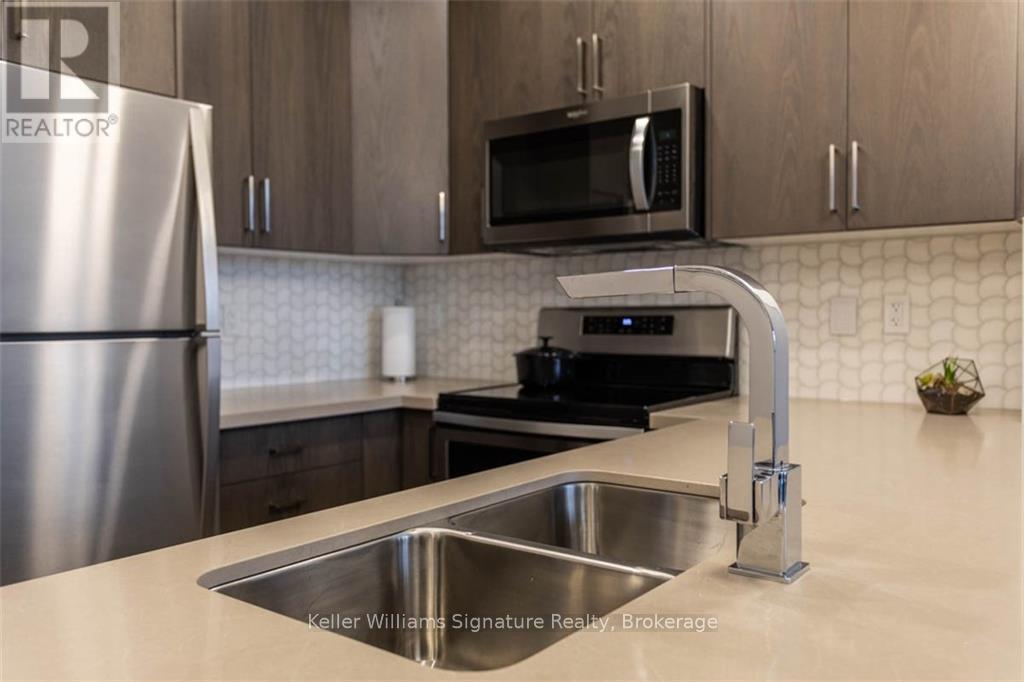 207 - 101 Locke Street S, Hamilton, Ontario  L8P 4A6 - Photo 12 - X12034200