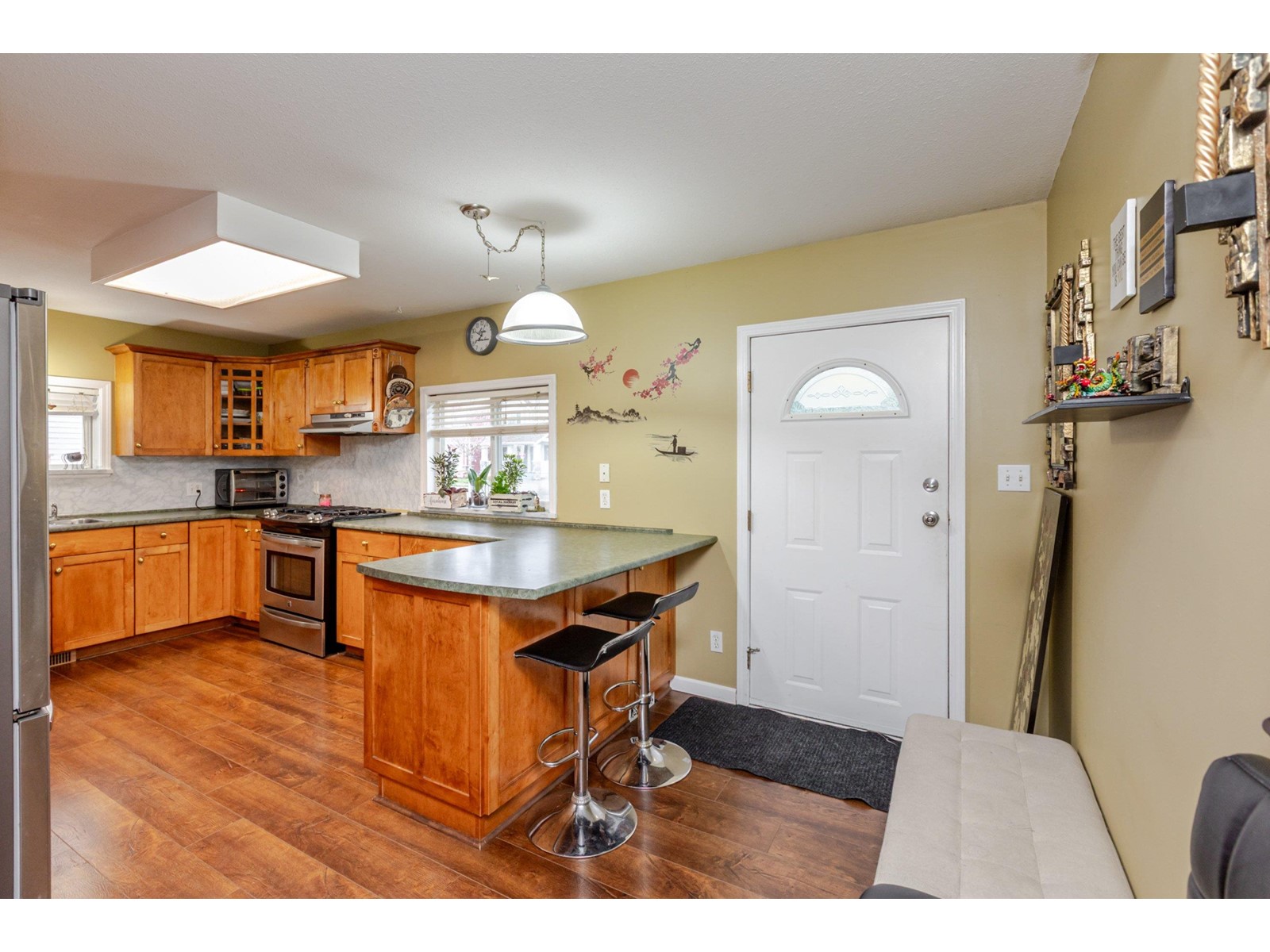 Property at 32622 EGGLESTONE AVENUE image 4