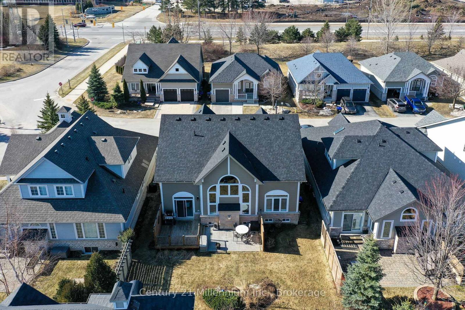 7 Clubhouse Drive, Collingwood, Ontario L9Y 4Z5 - Photo 6 - S12034270