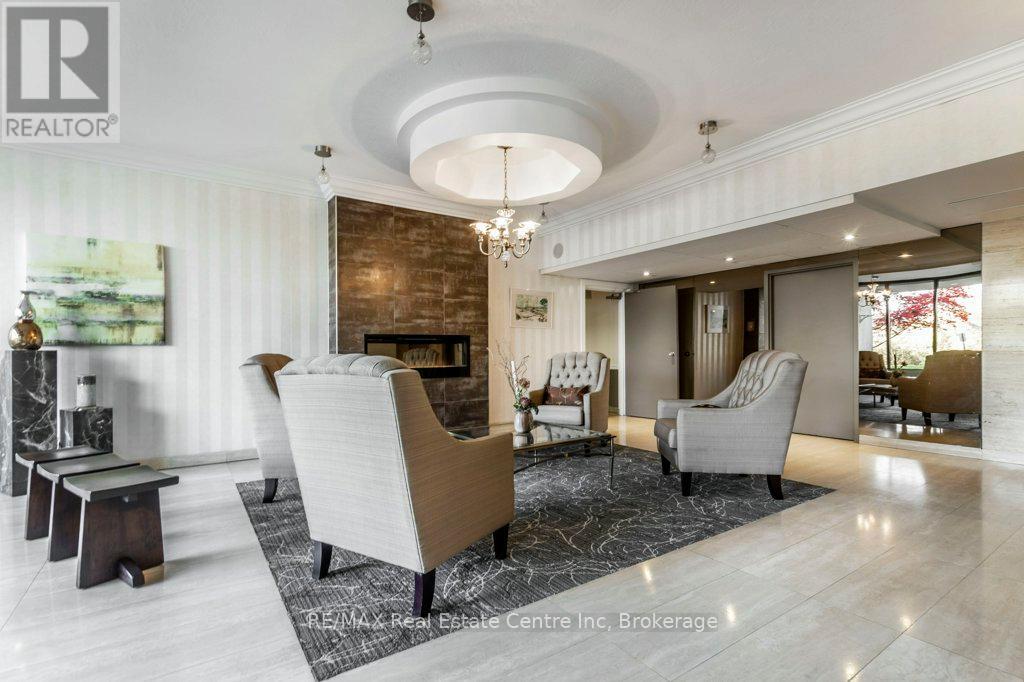 Property at 101 - 23 WOODLAWN ROAD E image 5