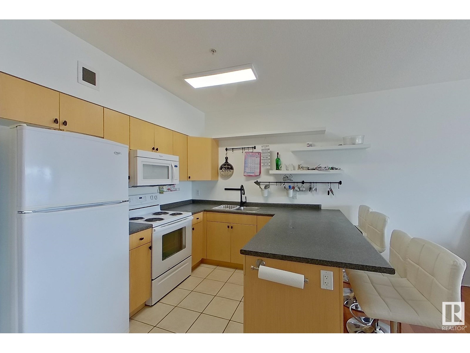Property at #306 11425 105 AV NW image 5