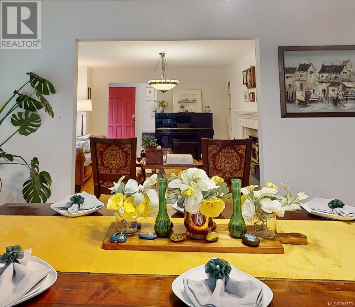 2901 Sea Point Dr, Saanich real estate listing 991753 for sale