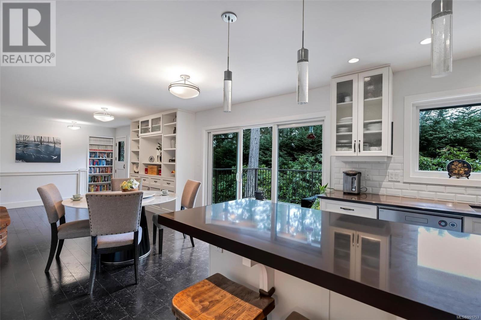 2901 Sea Point Dr, Saanich real estate listing 991753 for sale