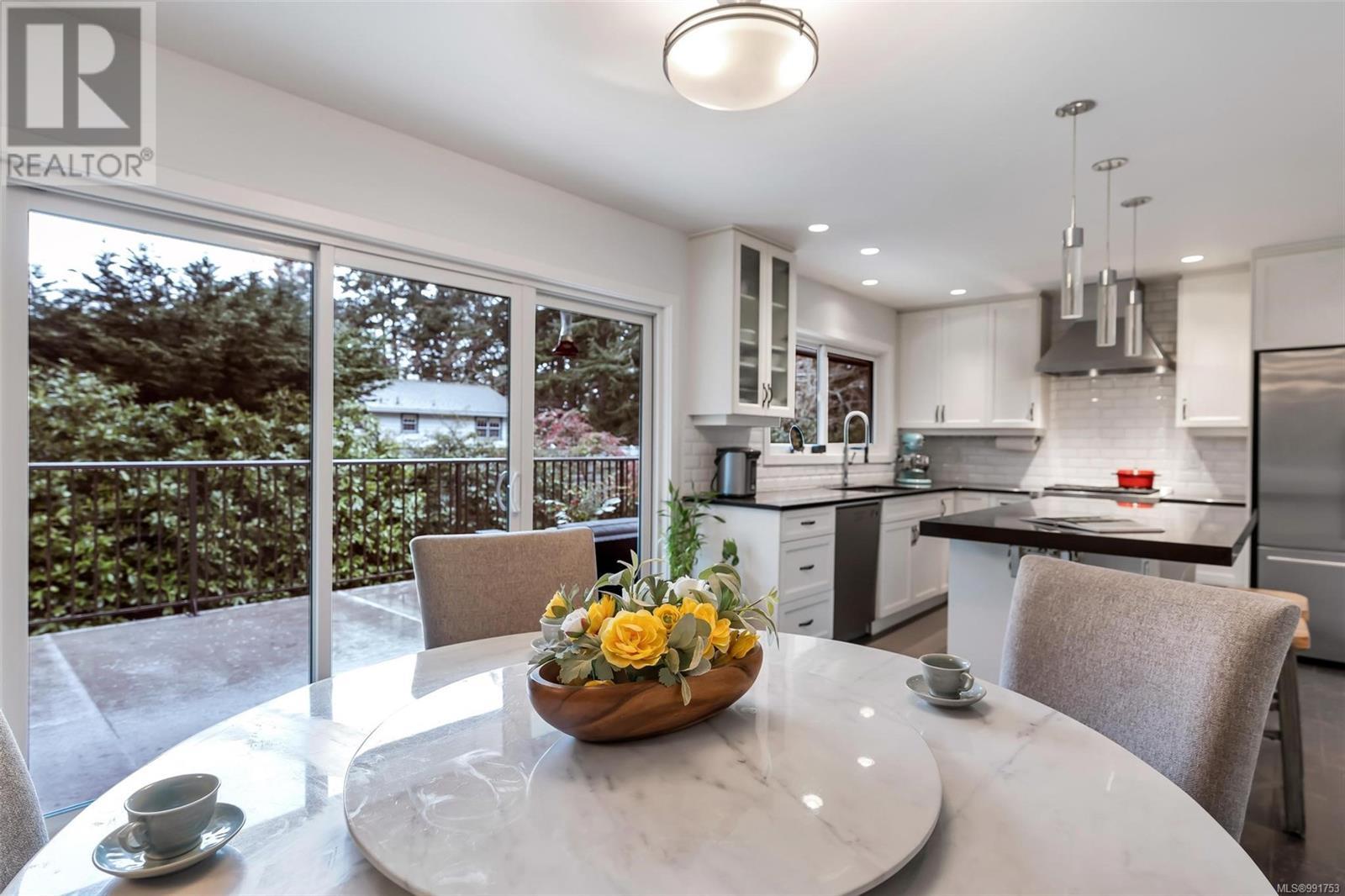 2901 Sea Point Dr, Saanich real estate listing 991753 for sale