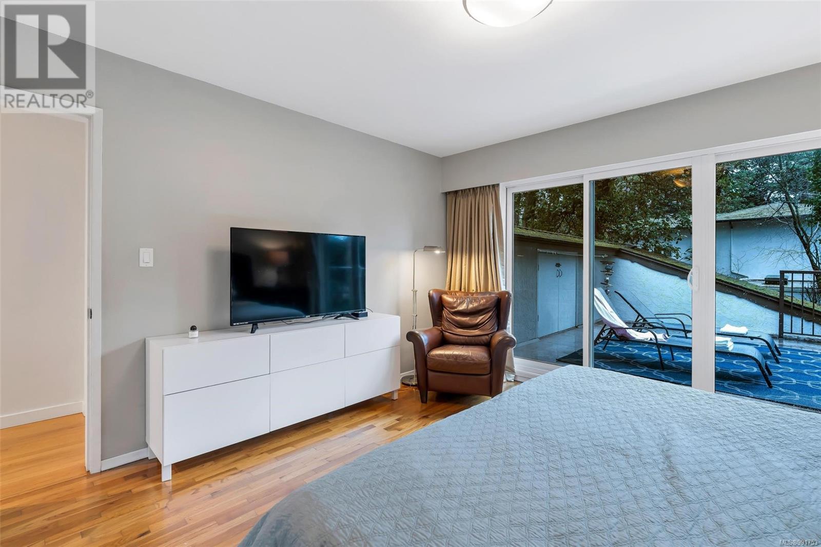 2901 Sea Point Dr, Saanich real estate listing 991753 for sale