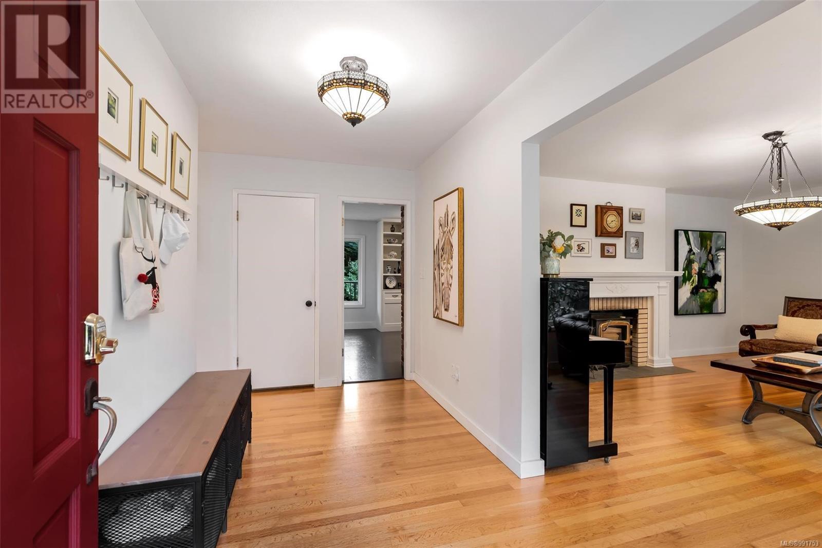 Property at 2901 Sea Point Dr image 3
