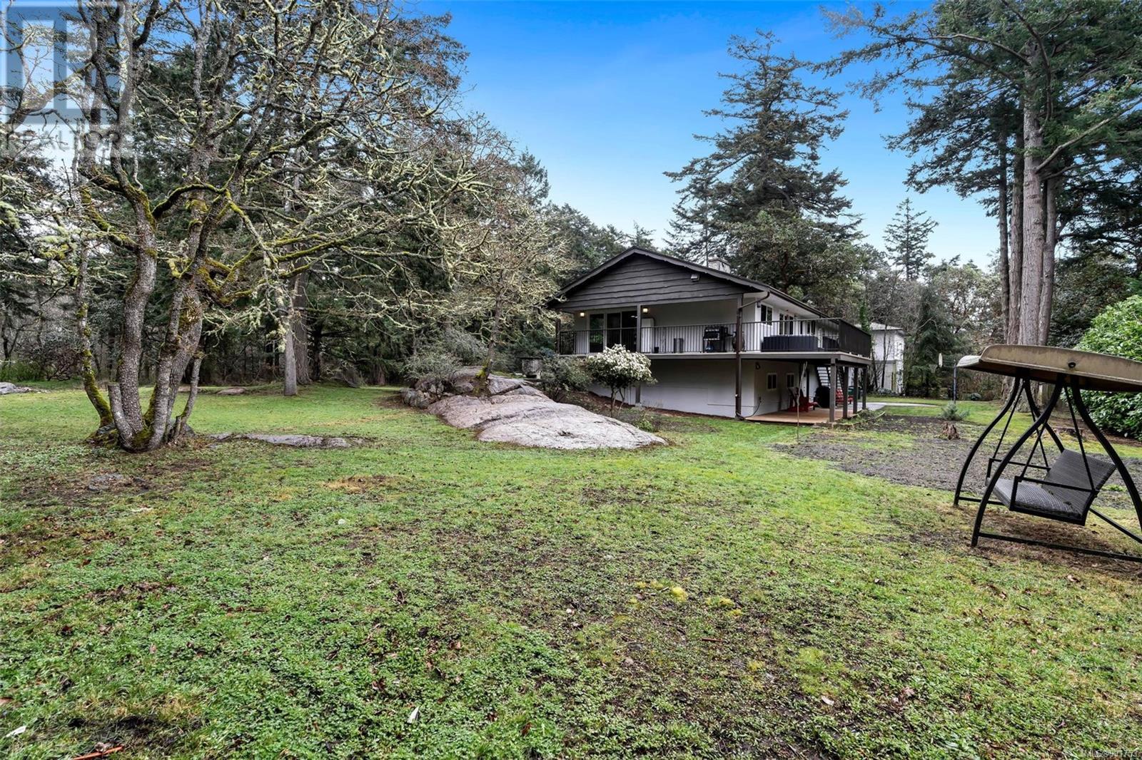 2901 Sea Point Dr, Saanich real estate listing 991753 for sale