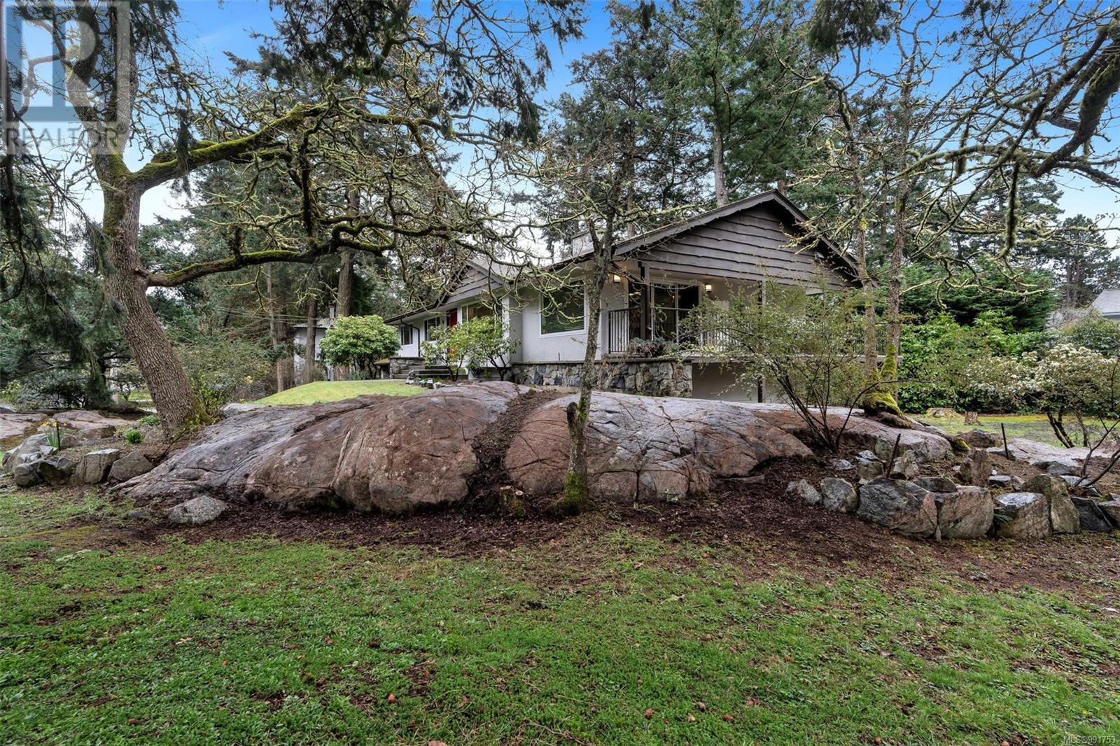 2901 Sea Point Dr, Saanich real estate listing 991753 for sale