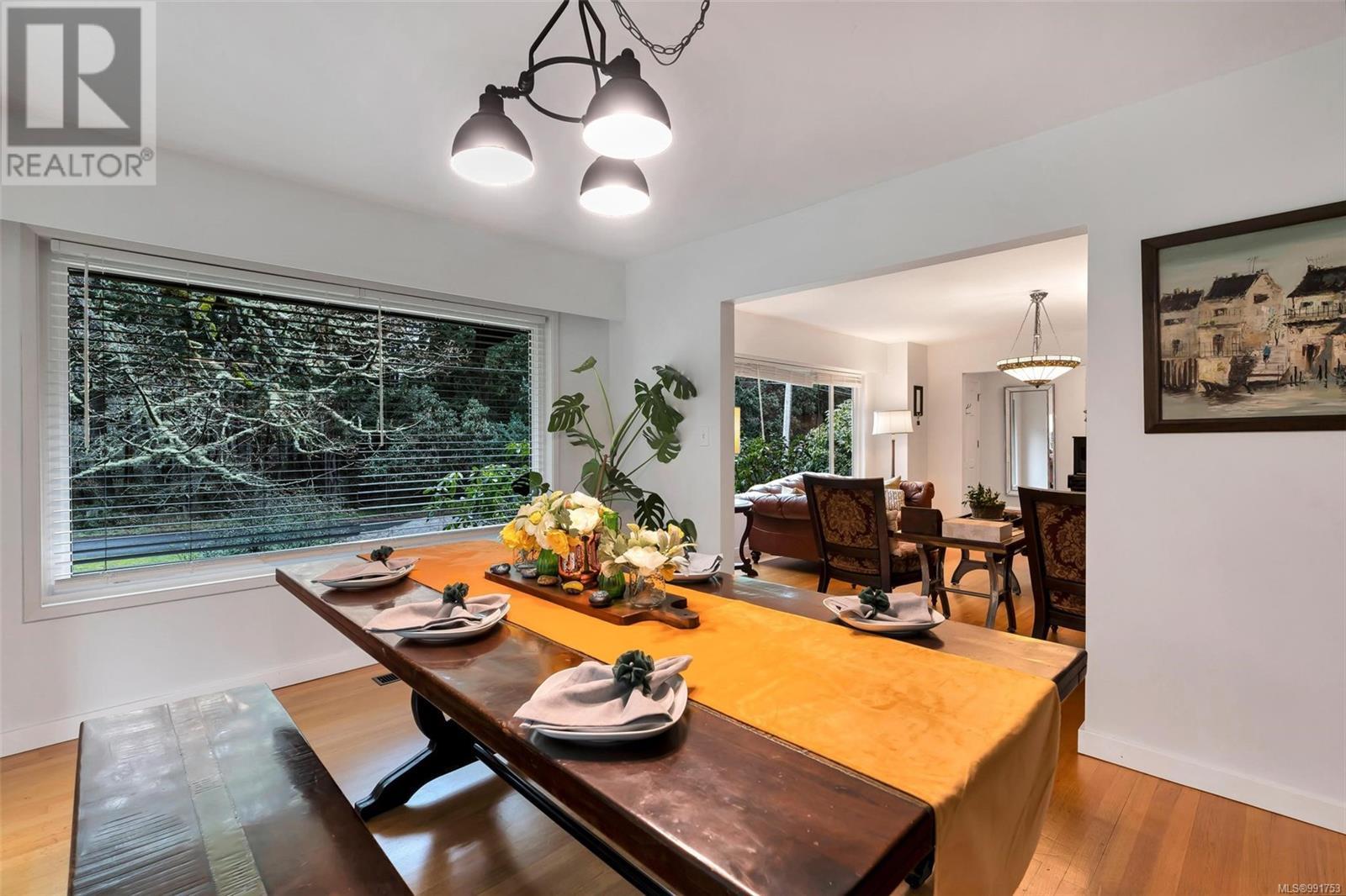 2901 Sea Point Dr, Saanich real estate listing 991753 for sale
