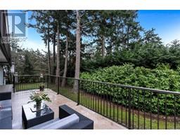 2901 Sea Point Dr, Saanich property photo listing 991753 for sale