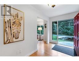2901 Sea Point Dr, Saanich property photo listing 991753 for sale