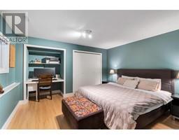 2901 Sea Point Dr, Saanich property photo listing 991753 for sale