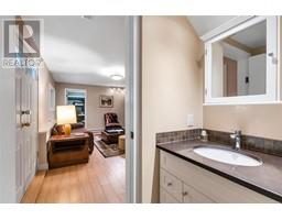 2901 Sea Point Dr, Saanich property photo listing 991753 for sale