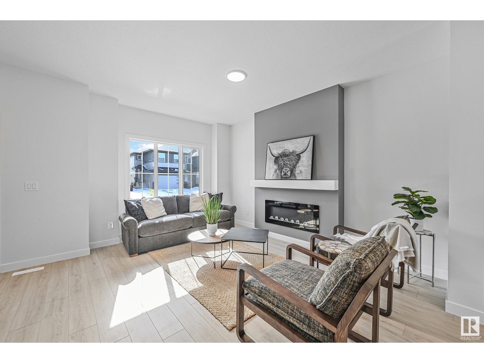 Property at 56 PENN PL image 3