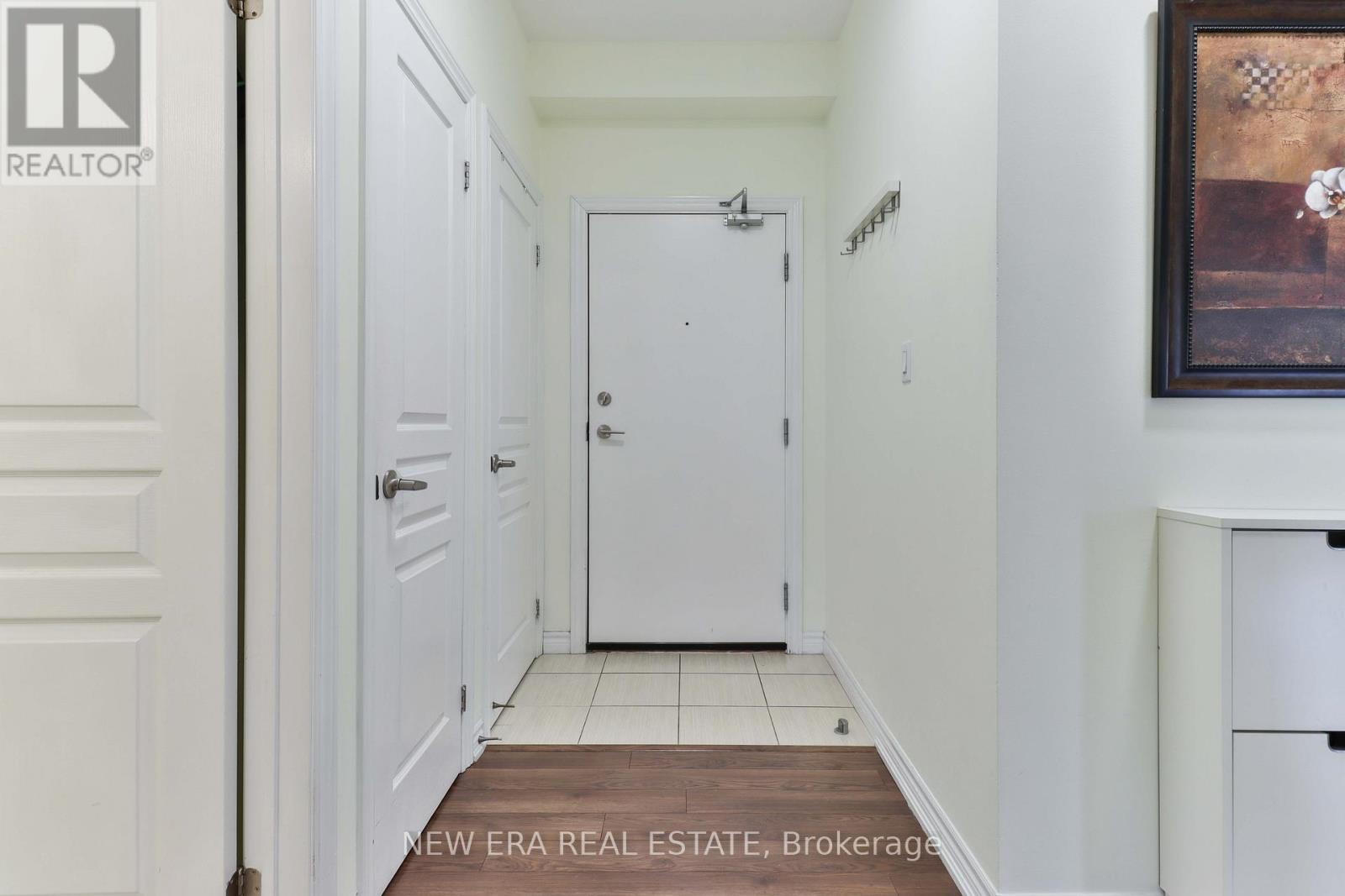 Property at 413 - 570 LOLITA GARDENS image 3