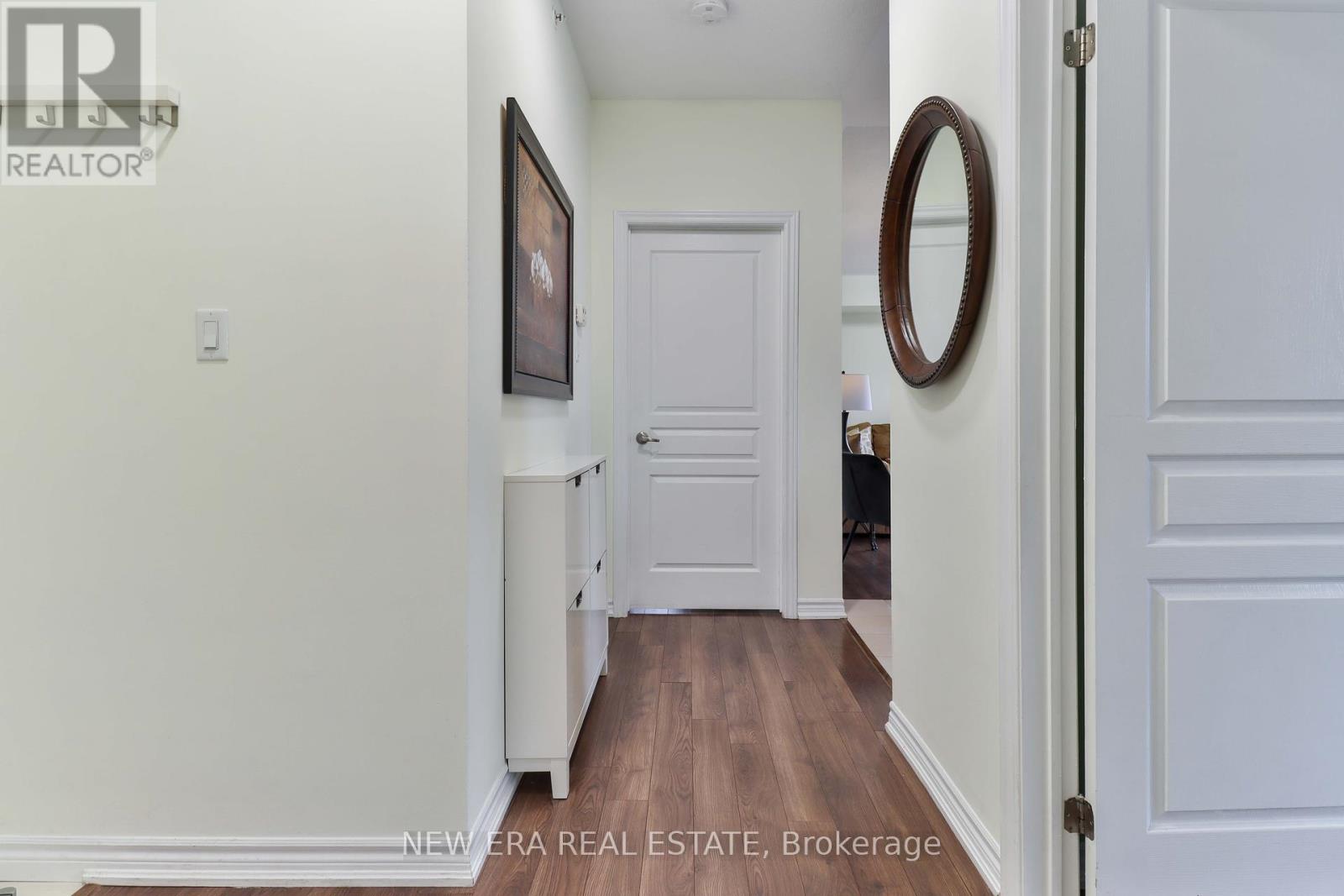Property at 413 - 570 LOLITA GARDENS image 4