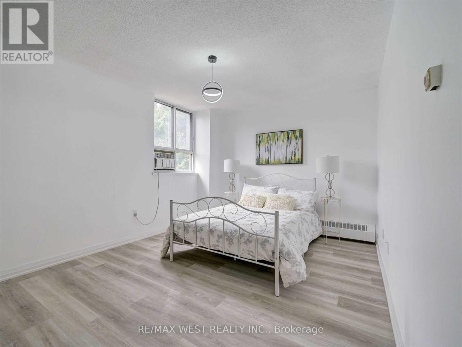 411 - 1615 Bloor Street, Mississauga, Ontario  L4X 1S2 - Photo 24 - W12034268