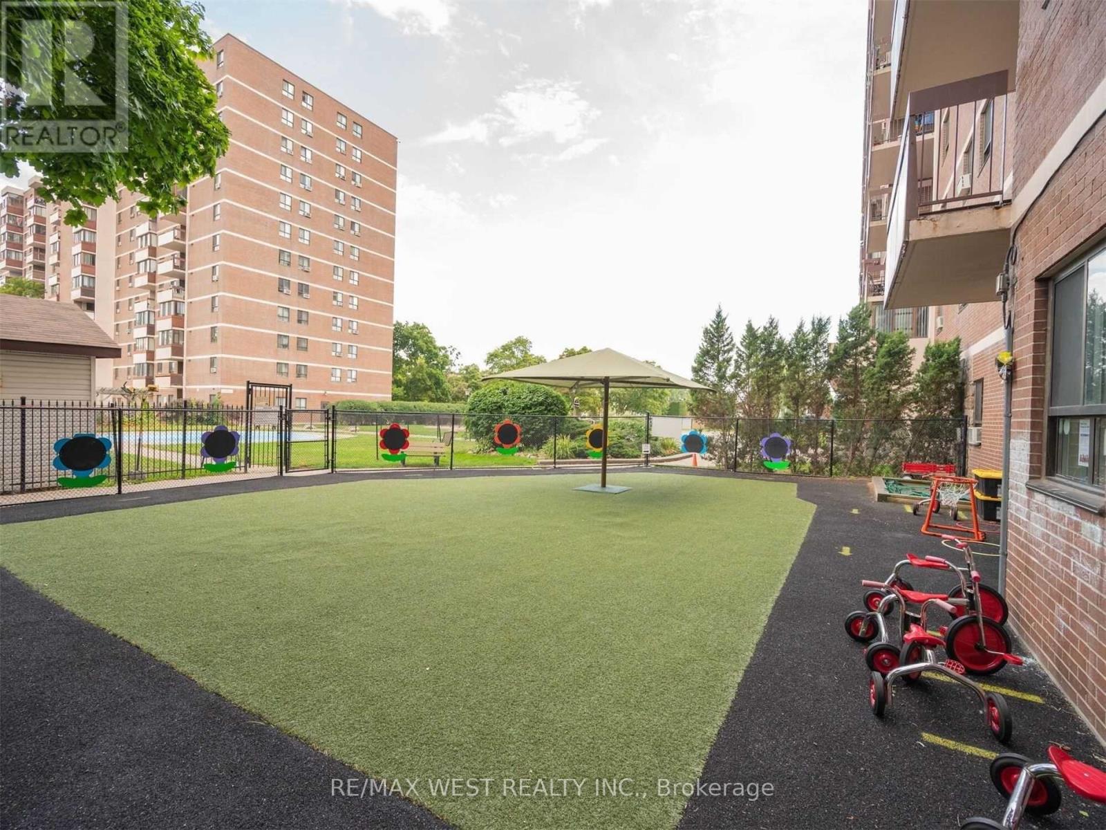 Property at 411 - 1615 BLOOR STREET image 4