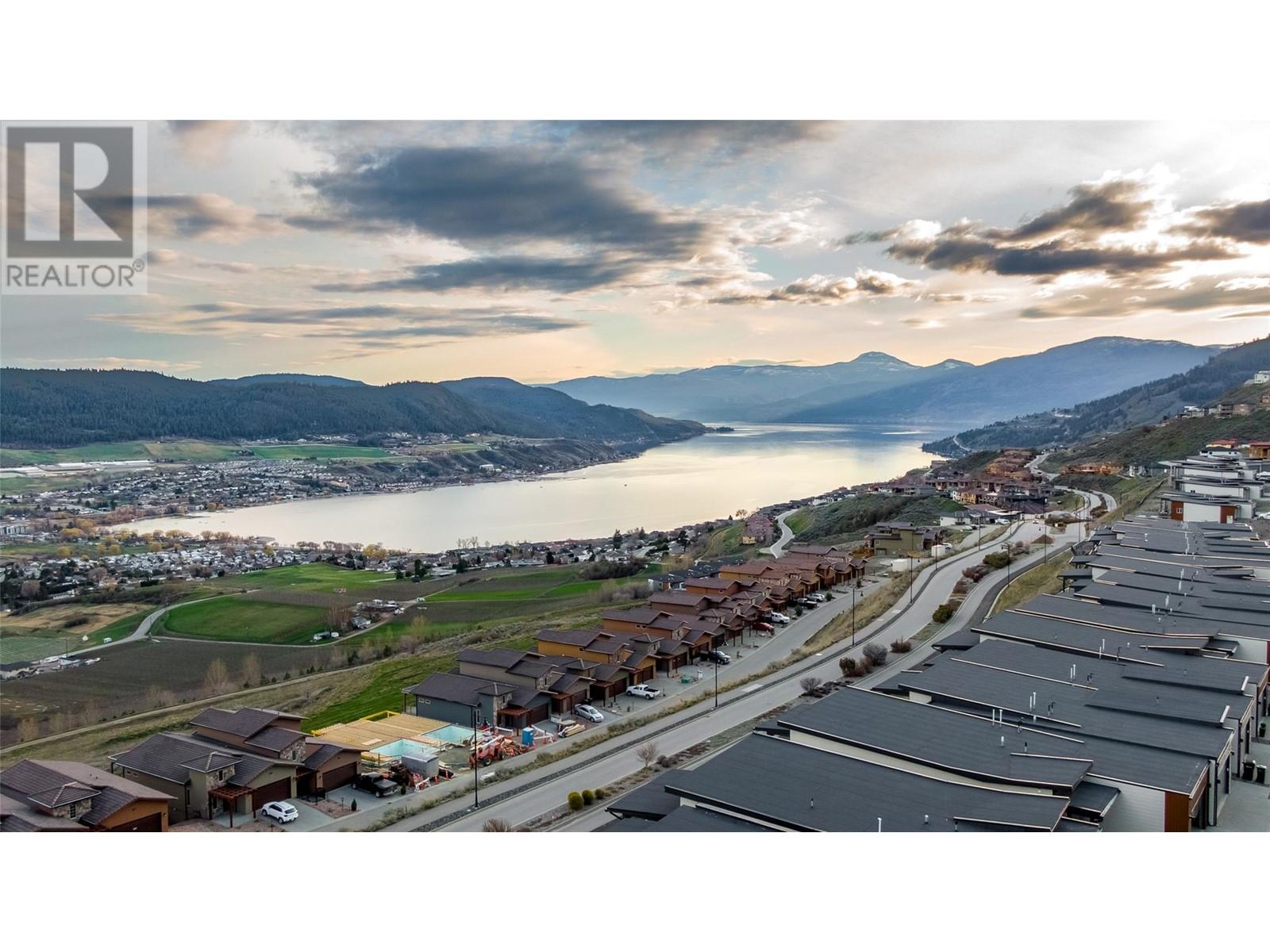 7735 Okanagan Hills Boulevard Unit# 68, Vernon, British Columbia  V1H 0A7 - Photo 2 - 10339833