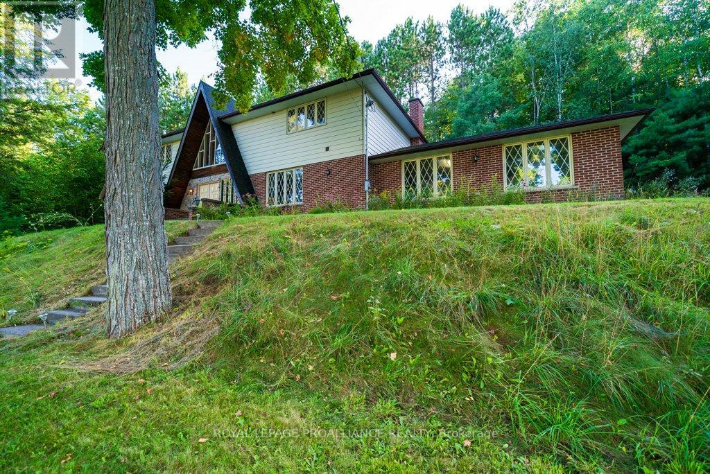 17100 Highway 41, Addington Highlands (62 - Addington Highlands), Ontario  K0H 1K0 - Photo 1 - X12034401