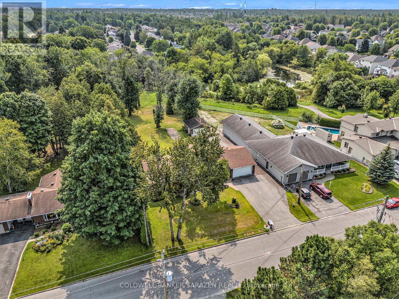 Property at 40 BEVERLY STREET image 3