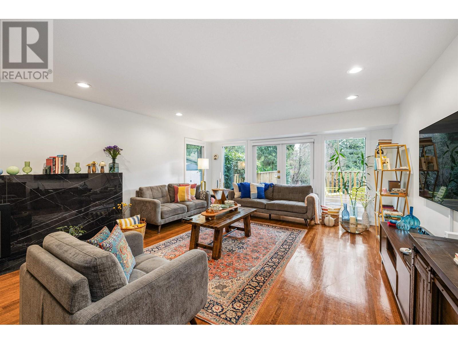 417 Hadden Drive, West Vancouver, British Columbia  V7S 1G1 - Photo 2 - R2980641
