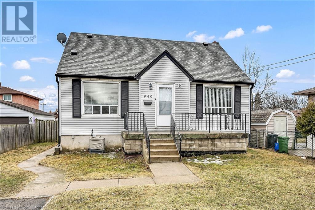 Property at 940 MOHAWK Road E image 2