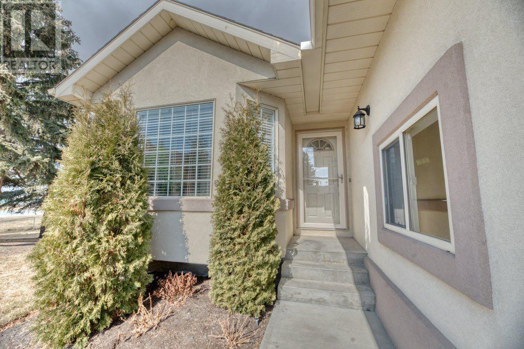 145 Lakeside Greens Place, Chestermere, Alberta  T1X 1C4 - Photo 4 - A2204226