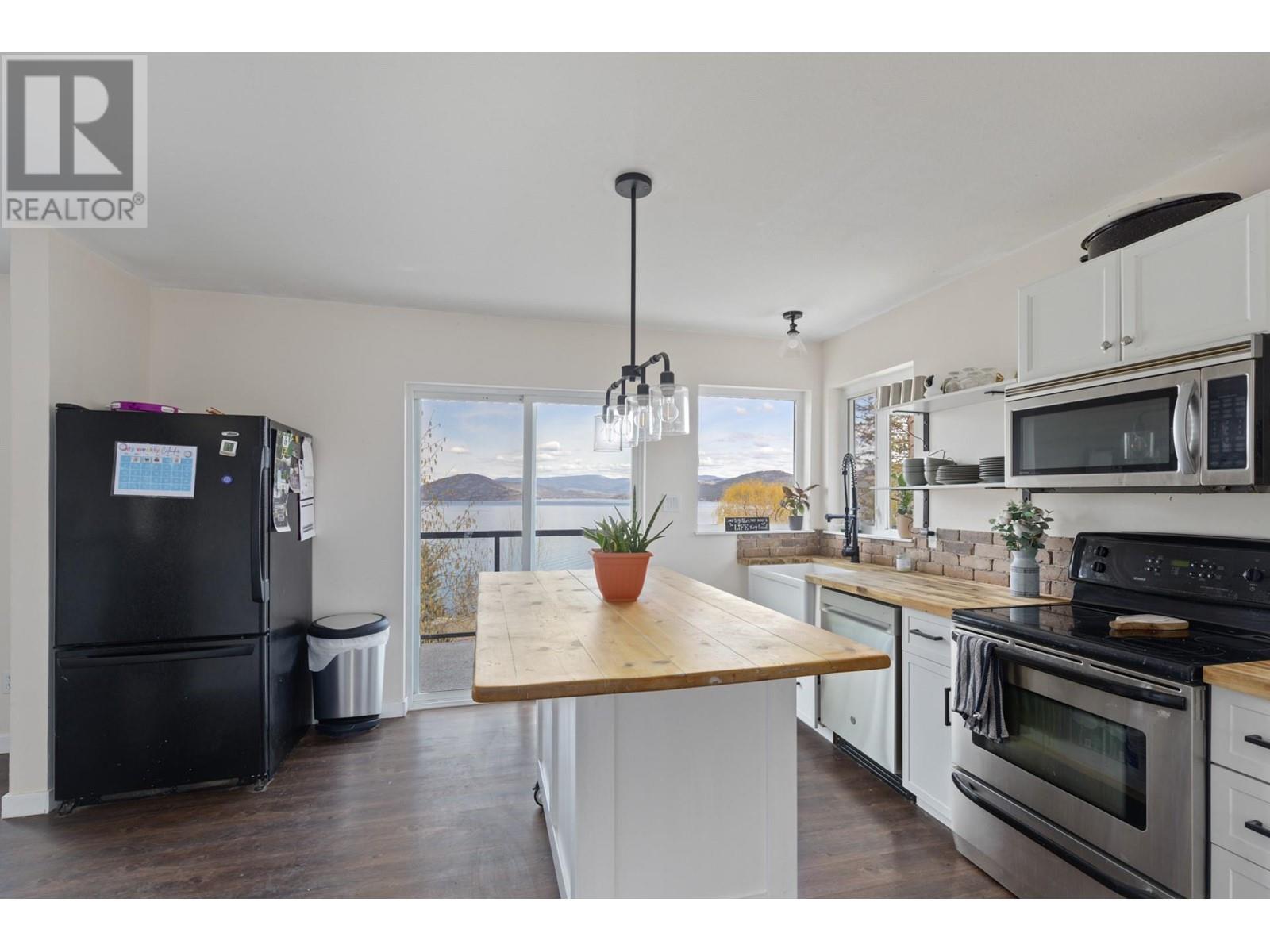 Property at 50 Kenyon Road image 5