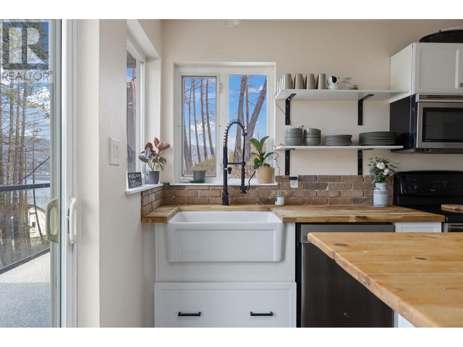 Property at 50 Kenyon Road image 4