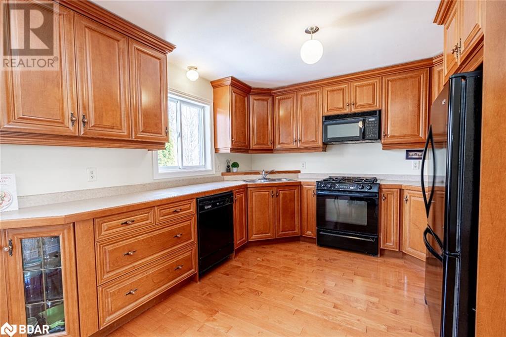 94 Crompton Drive, Barrie, Ontario  L4M 6P1 - Photo 5 - 40708750