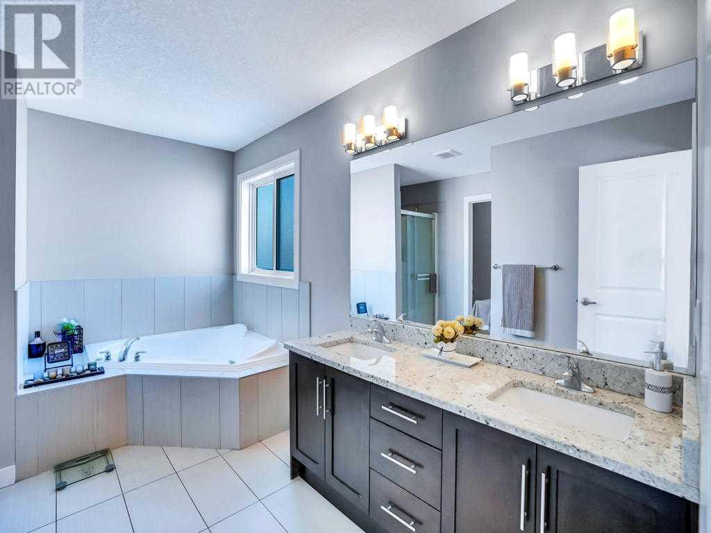 2450 Baysprings Link Sw, Airdrie, Alberta  T4B 3V2 - Photo 25 - A2191822