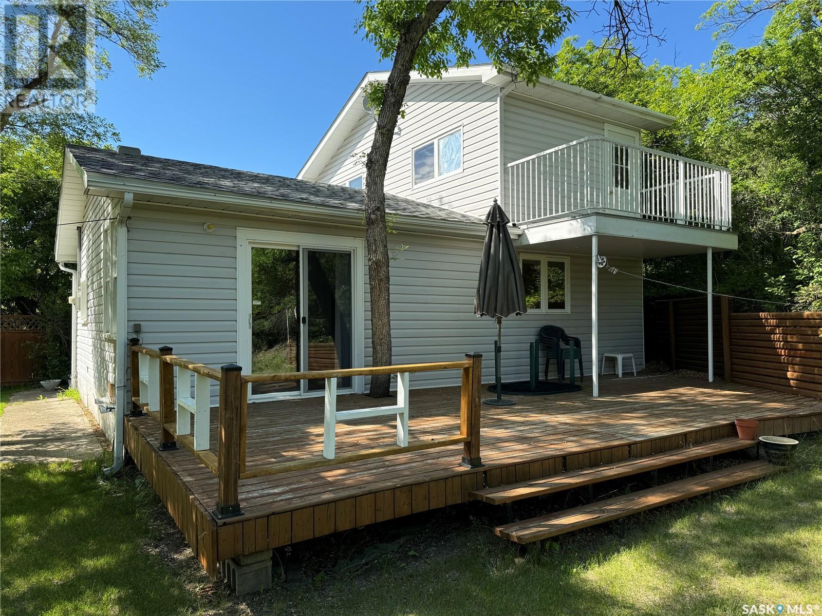 Property at 30 Lakeshore DRIVE image 3