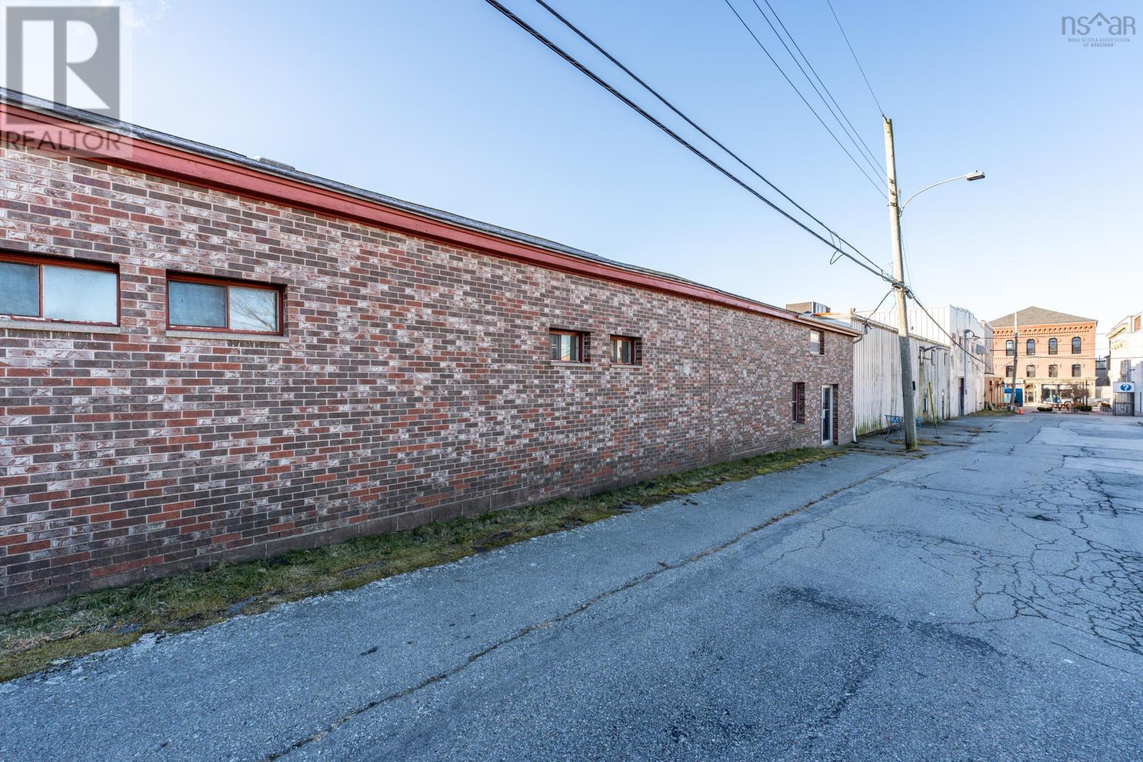 2 Second & Alma Street, Yarmouth, Nova Scotia  B5A 1T2 - Photo 5 - 202505516