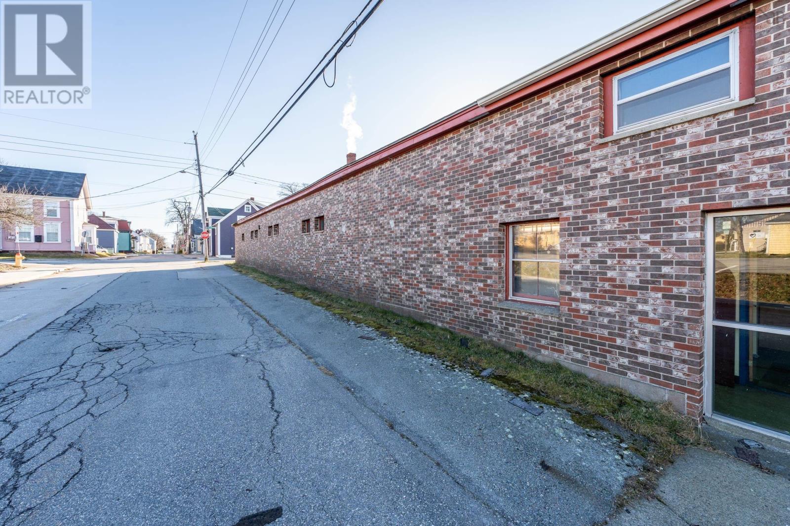 2 Second & Alma Street, Yarmouth, Nova Scotia  B5A 1T2 - Photo 6 - 202505516