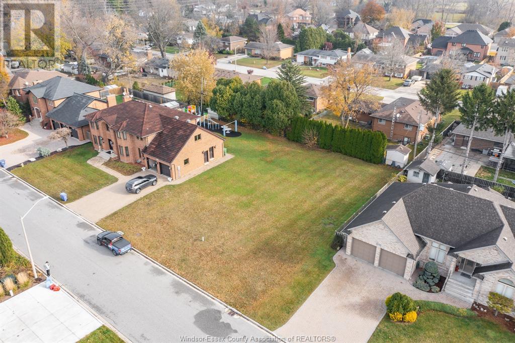 5758 Bagley Avenue, Lasalle, Ontario  N9H 1P1 - Photo 2 - 25006400