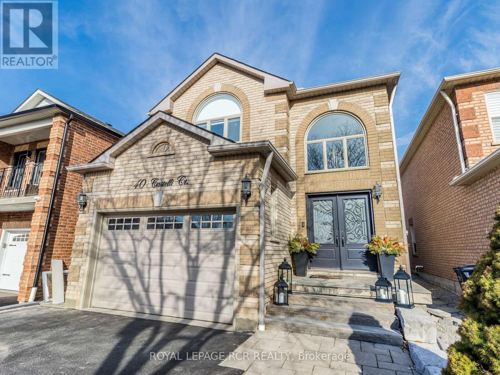 40 Castelli Court, Caledon, Ontario  L7E 2T6 - Photo 3 - W12034380