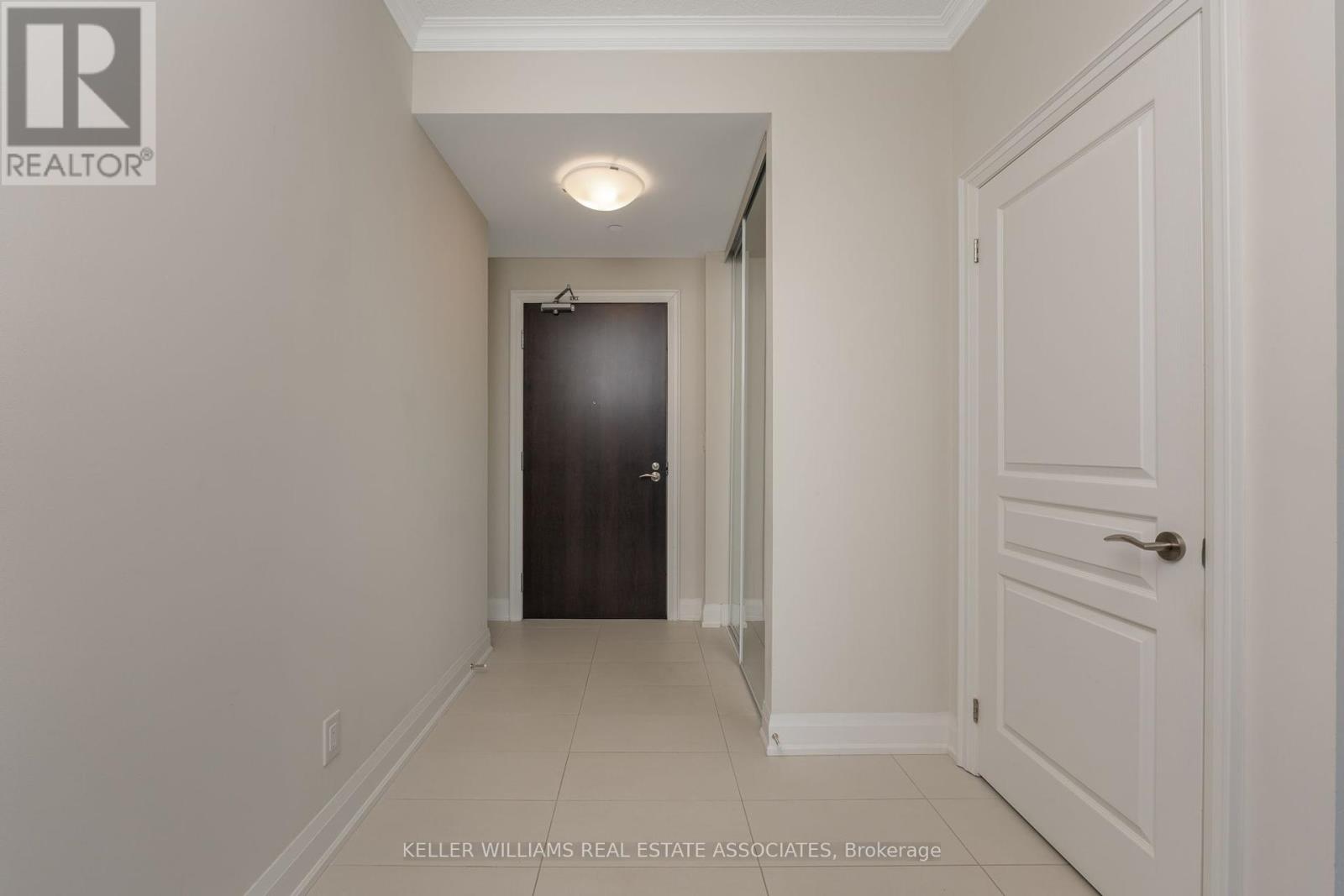 403 - 50 Hall Road, Halton Hills, Ontario  L7G 5G5 - Photo 4 - W12034421
