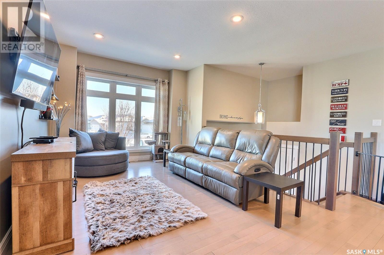Property at 51 Delorme BAY image 2