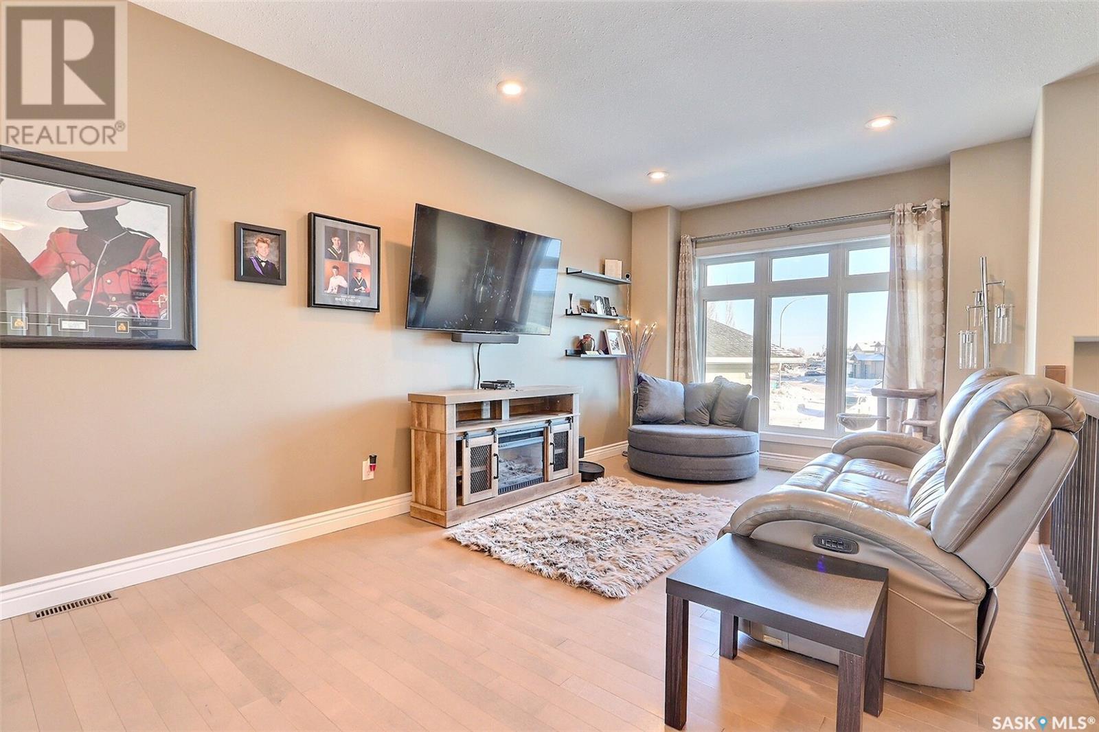 Property at 51 Delorme BAY image 3