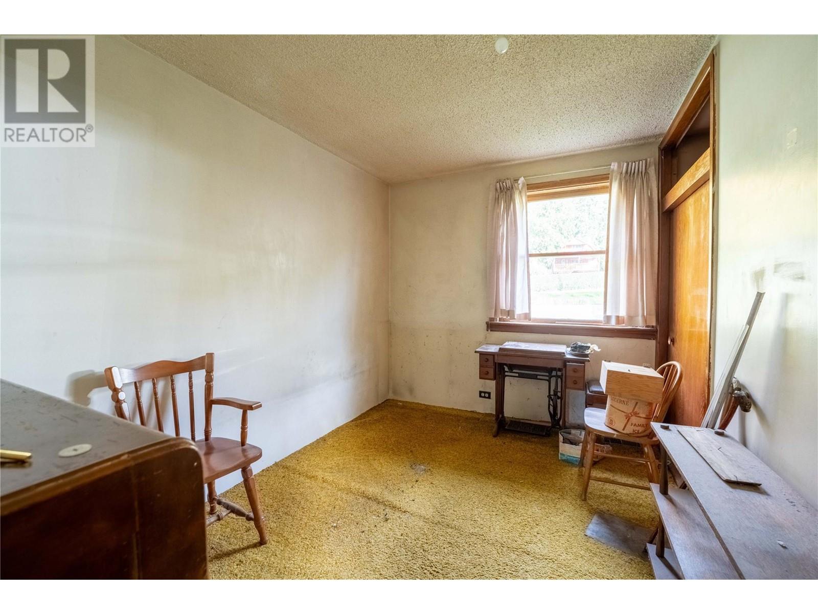 1537 Russel Avenue, Riondel, British Columbia  V0B 2B0 - Photo 12 - 10340061