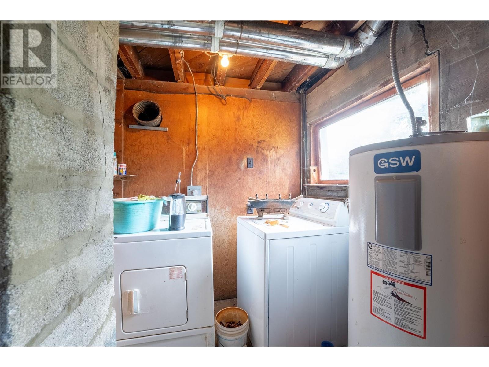 1537 Russel Avenue, Riondel, British Columbia  V0B 2B0 - Photo 21 - 10340061