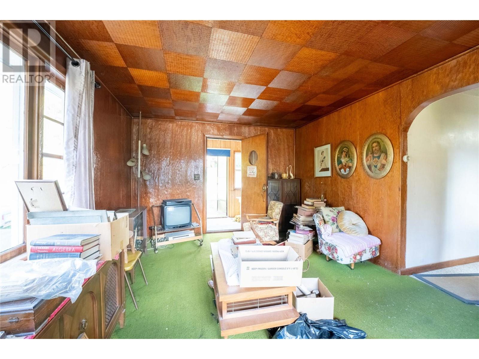 1537 Russel Avenue, Riondel, British Columbia  V0B 2B0 - Photo 9 - 10340061
