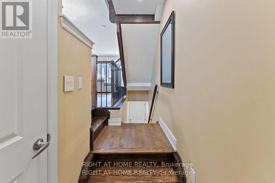 Property at 67C FINCH AVENUE W image 3