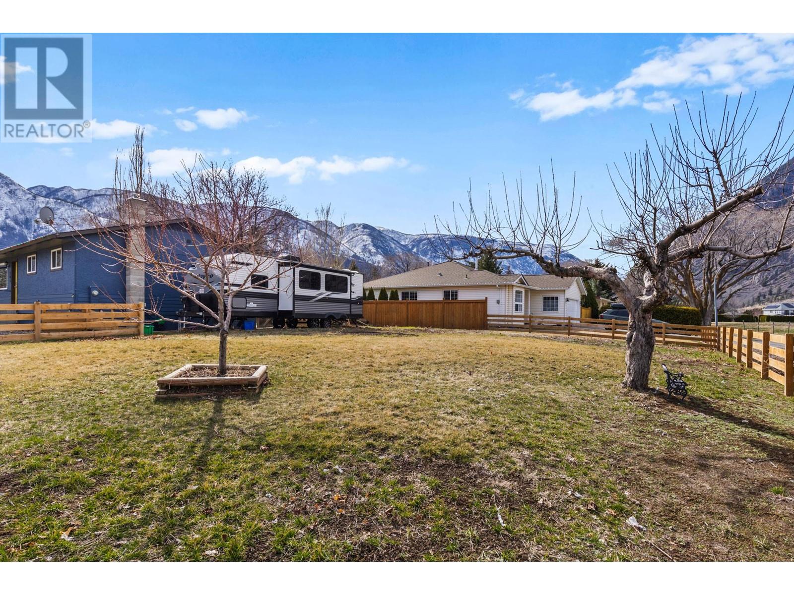 Property at 101 Richter Street image 4