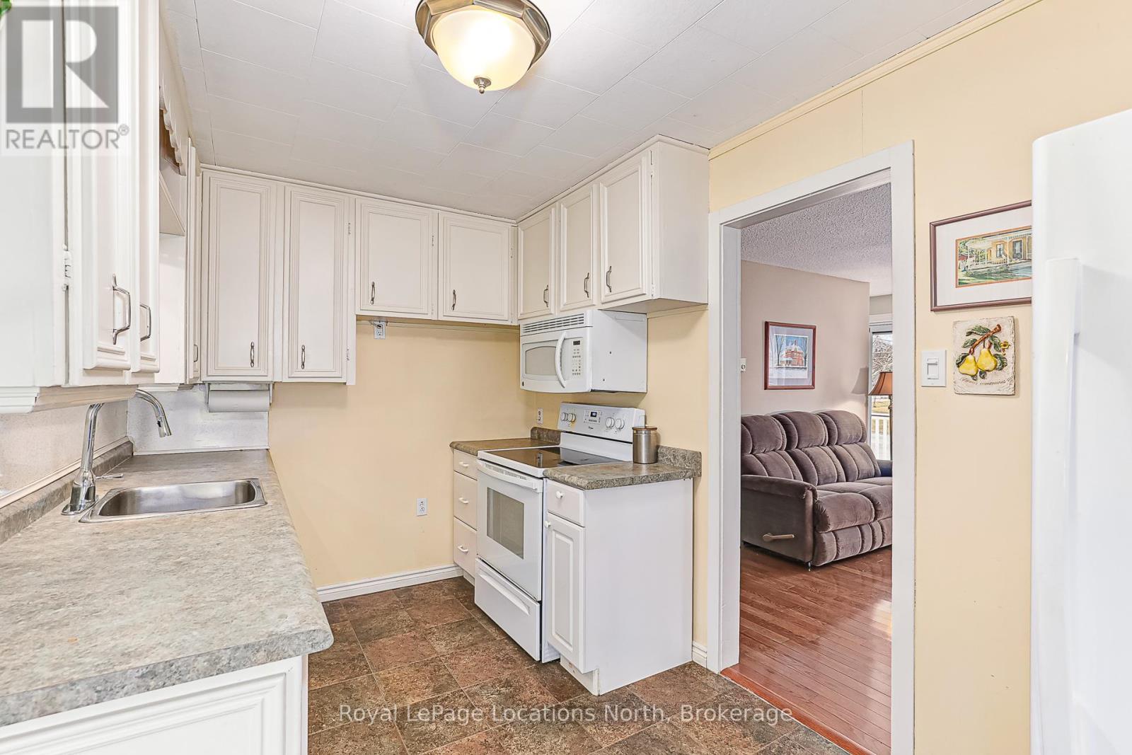 73 Ninth Street, Collingwood, Ontario  L9Y 2G3 - Photo 13 - S12034464