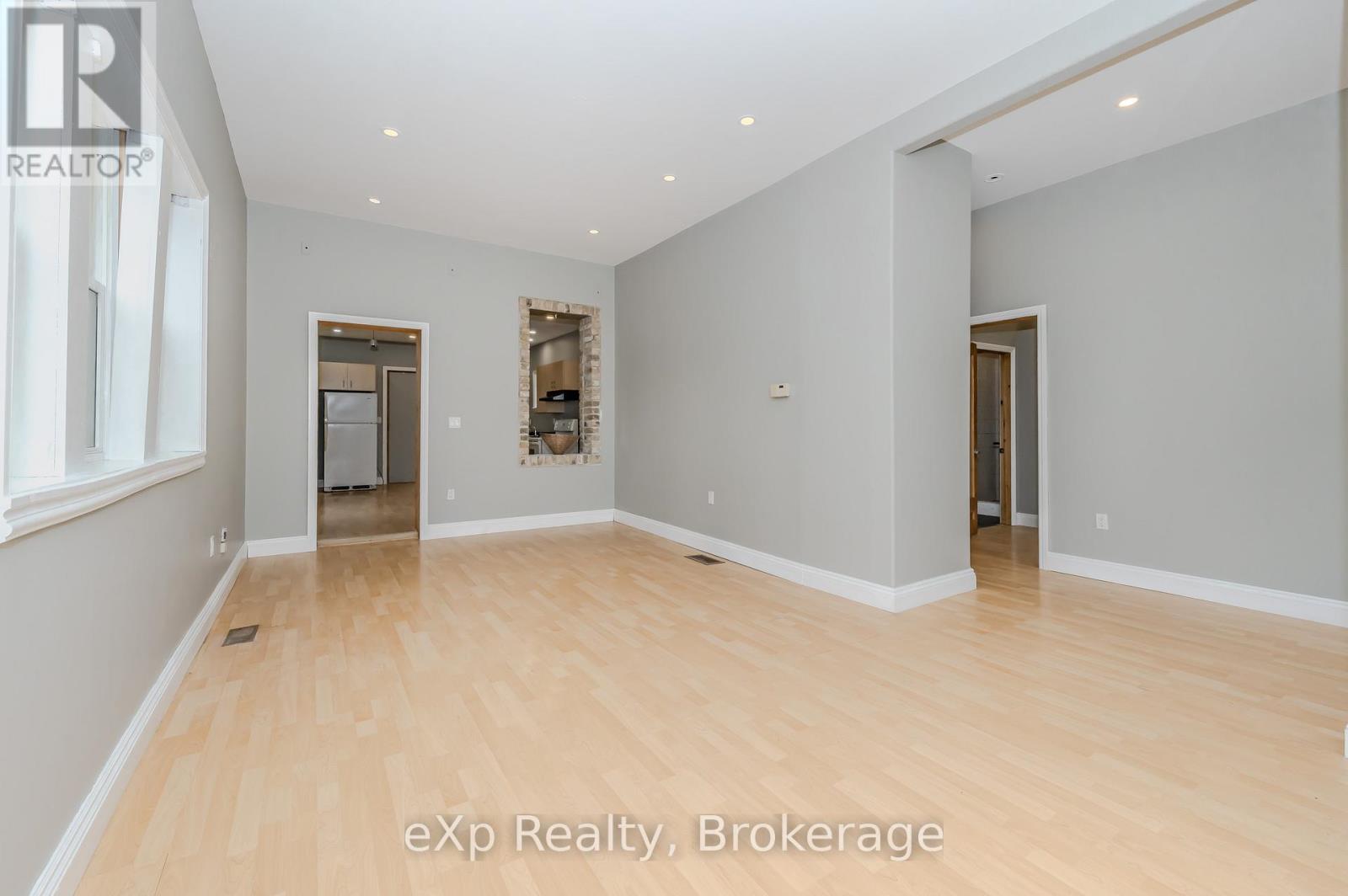 12 Fleet Street, Brantford, Ontario  N3T 3S7 - Photo 14 - X12034490